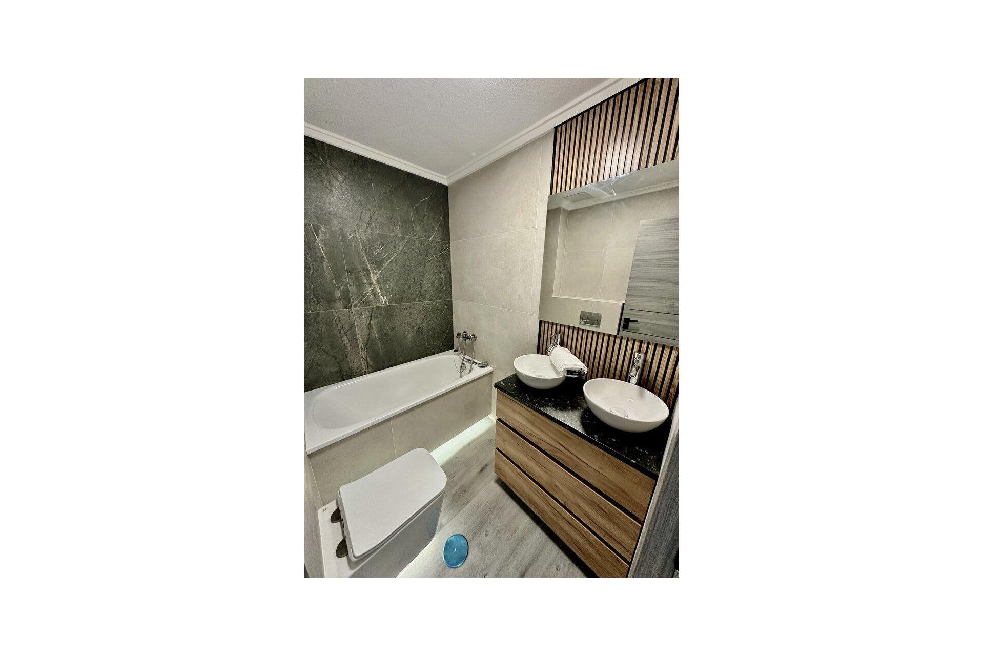 Resale - Apartment -
Torrevieja - Centro