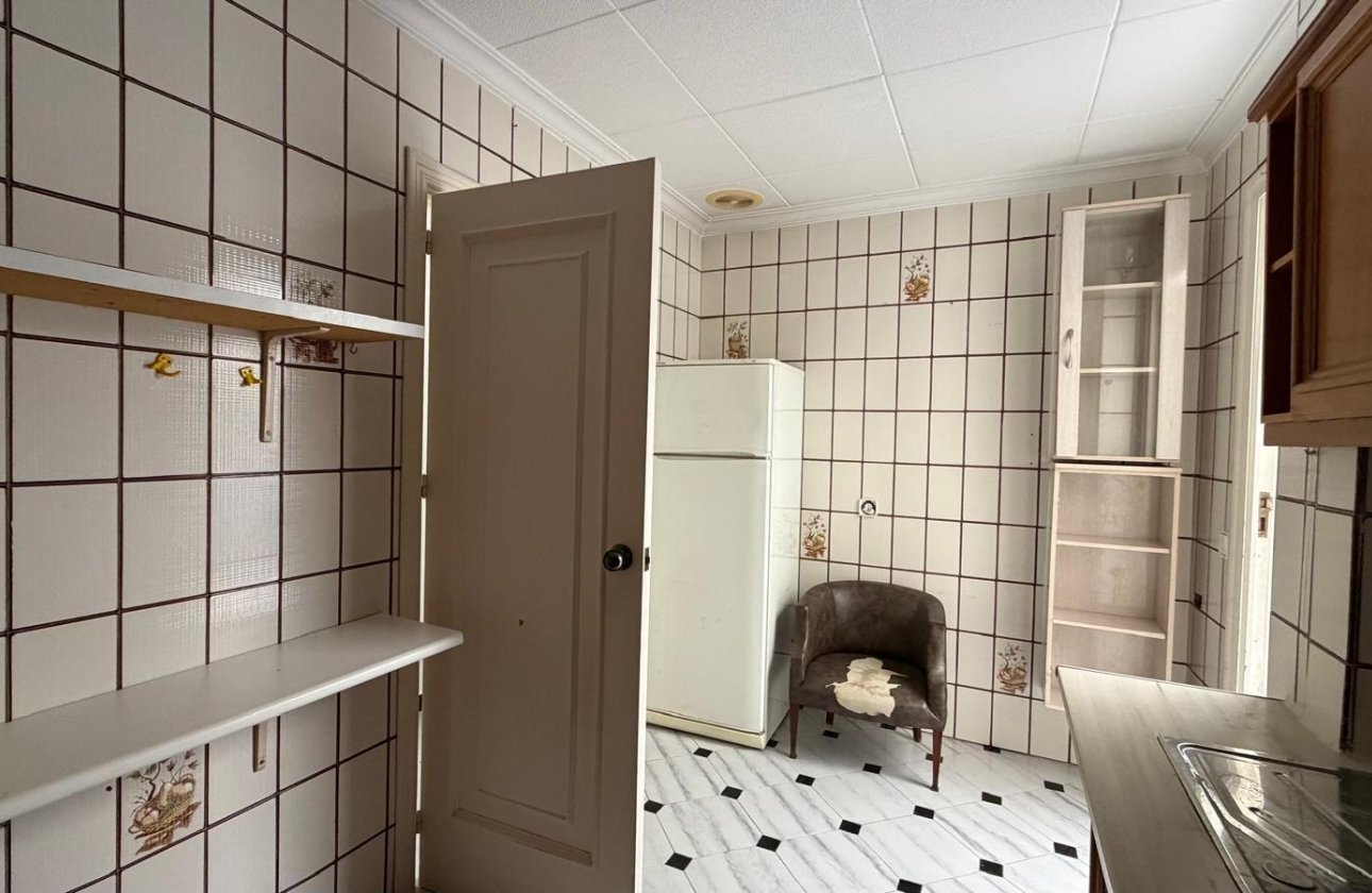 Resale - Apartment -
Torrevieja - Centro