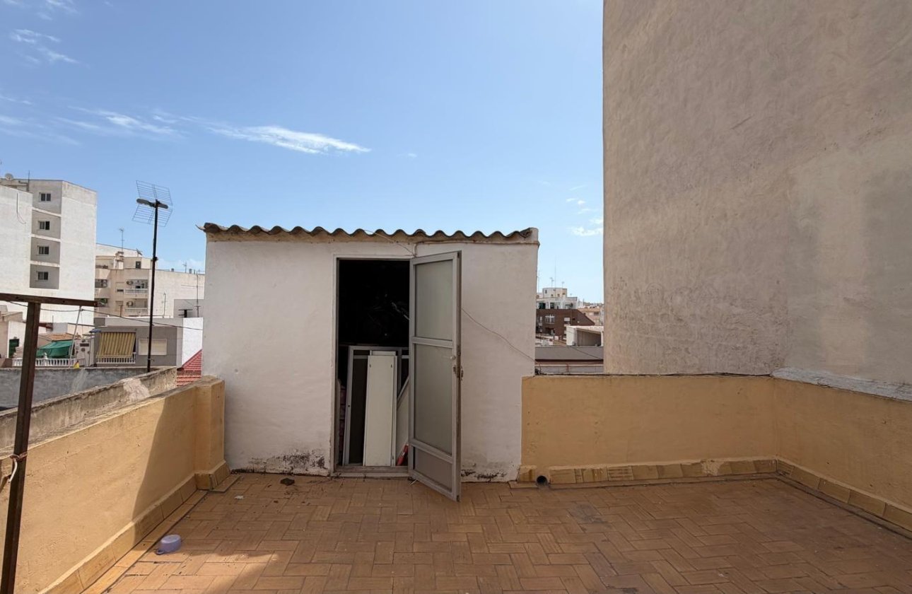 Resale - Apartment -
Torrevieja - Centro