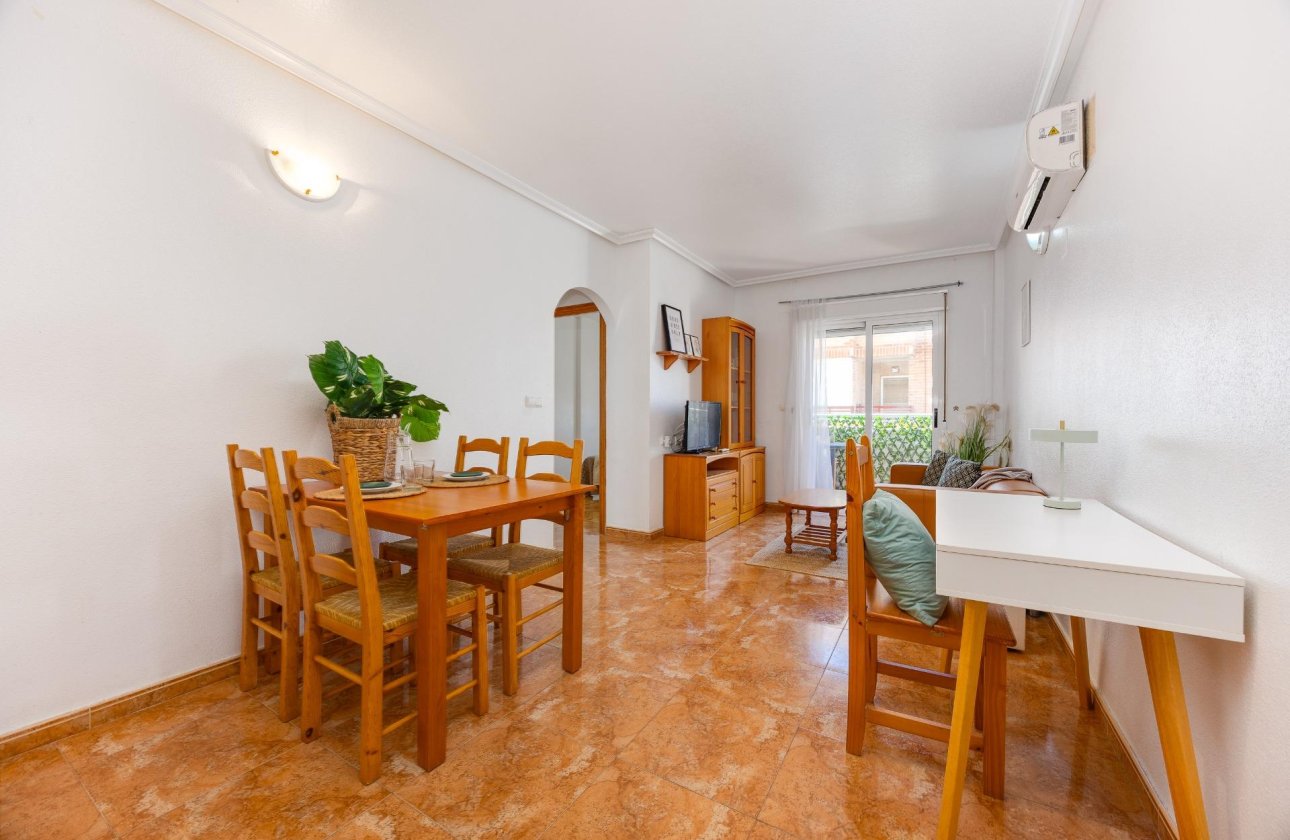 Resale - Apartment -
Torrevieja - Centro