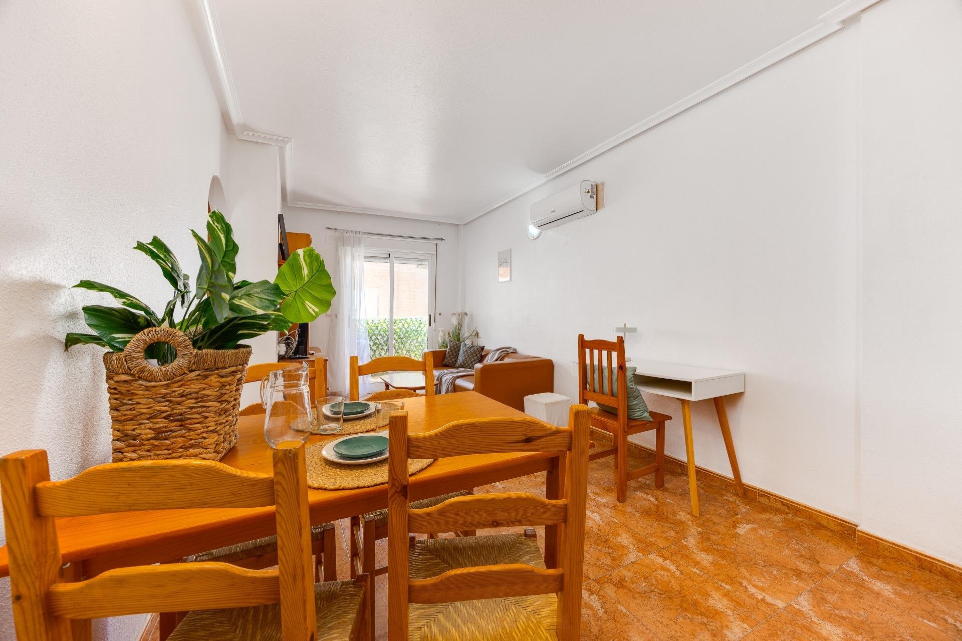 Resale - Apartment -
Torrevieja - Centro