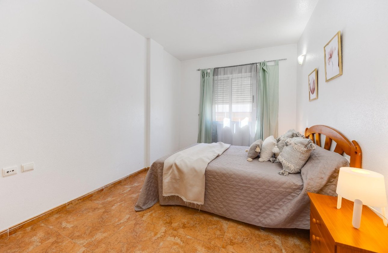 Resale - Apartment -
Torrevieja - Centro