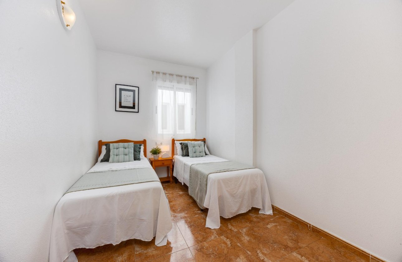 Resale - Apartment -
Torrevieja - Centro