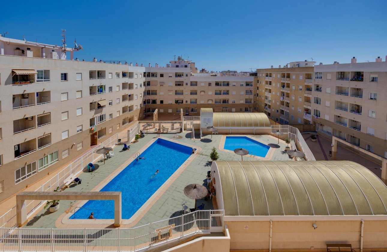 Resale - Apartment -
Torrevieja - Centro