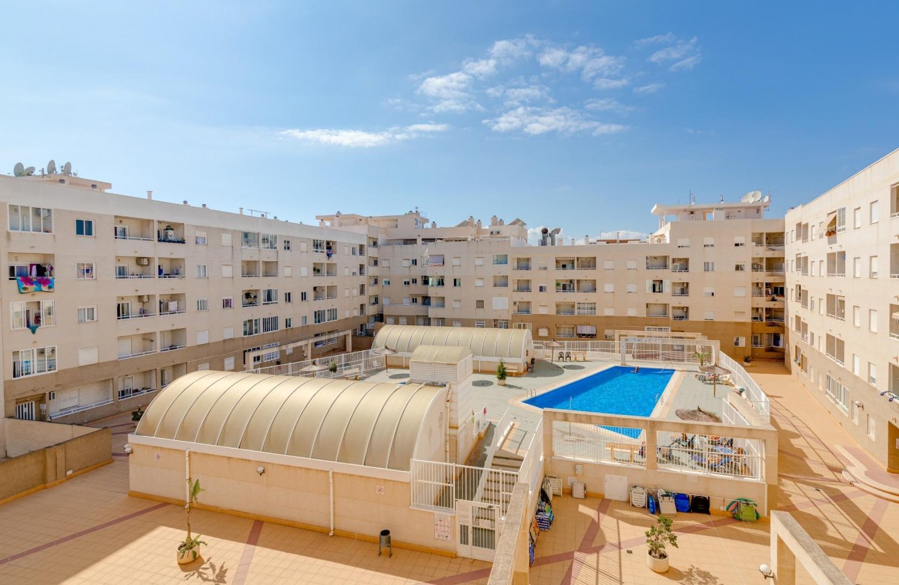 Resale - Apartment -
Torrevieja - Centro