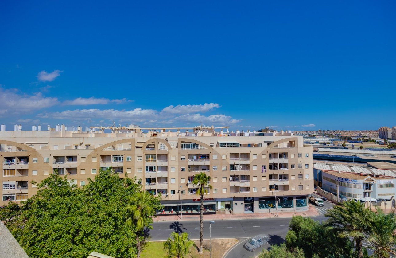 Resale - Apartment -
Torrevieja - Centro