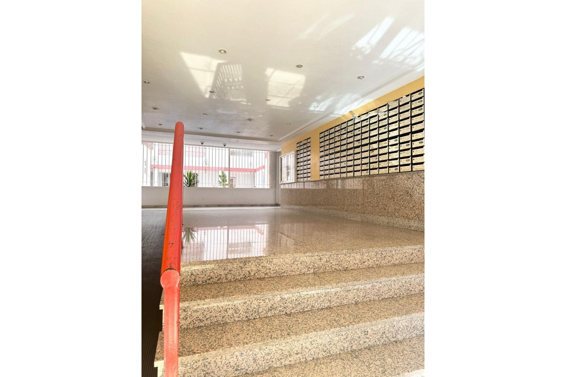 Resale - Apartment -
Torrevieja - Centro