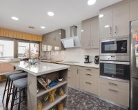Resale - Apartment -
Torrevieja - Centro