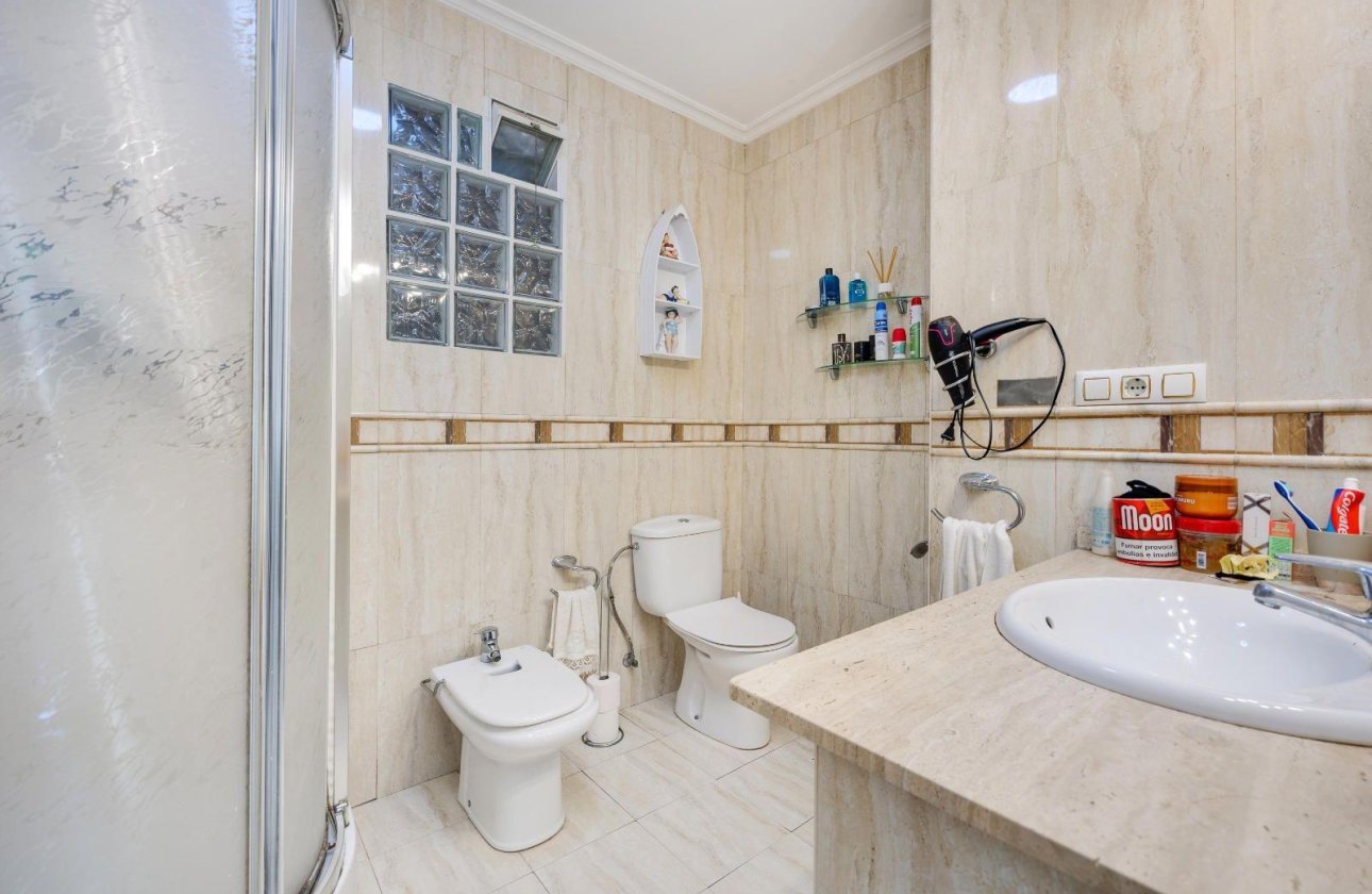 Resale - Apartment -
Torrevieja - Centro