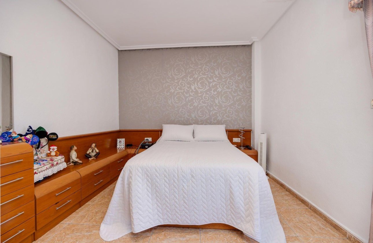 Resale - Apartment -
Torrevieja - Centro