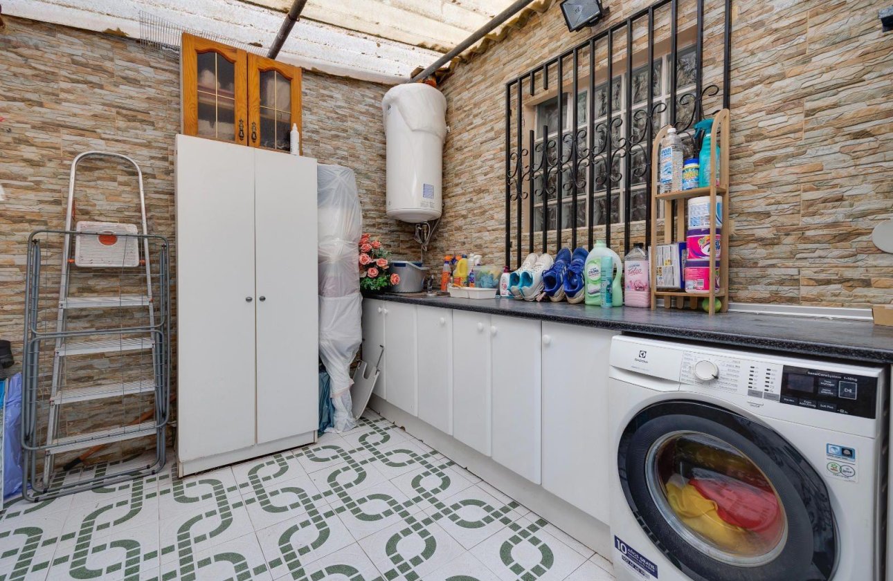 Resale - Apartment -
Torrevieja - Centro