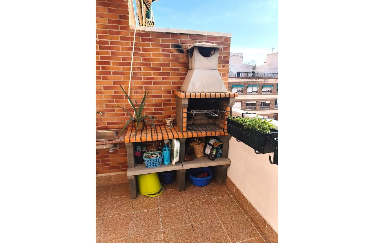 Resale - Apartment -
Torrevieja - Centro