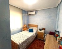 Resale - Apartment -
Torrevieja - Centro