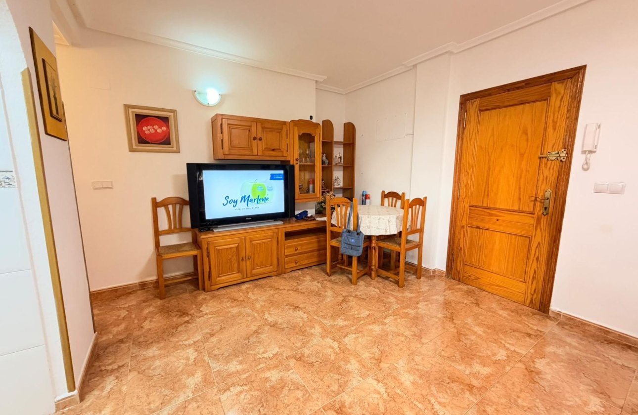 Resale - Apartment -
Torrevieja - Centro