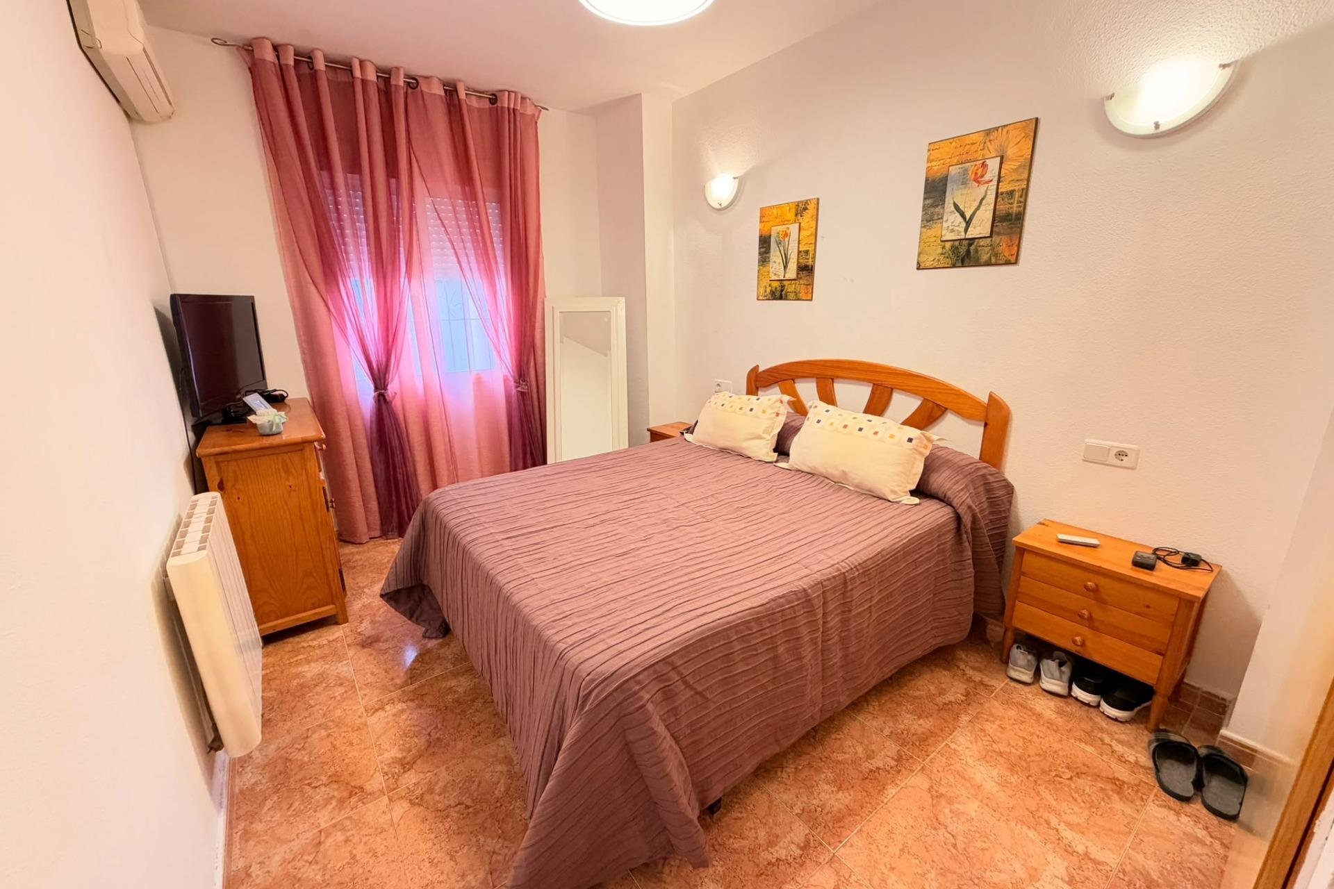 Resale - Apartment -
Torrevieja - Centro