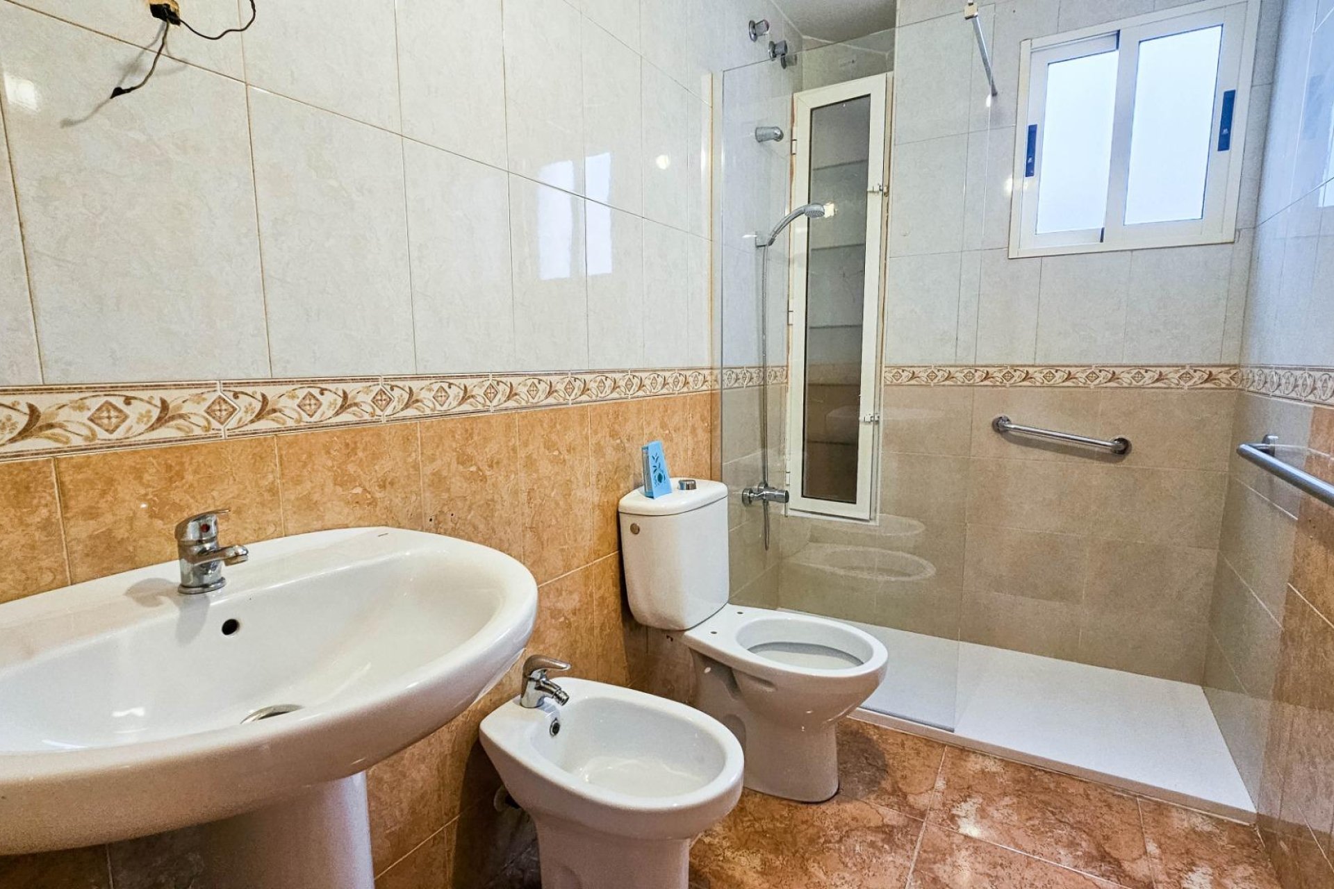 Resale - Apartment -
Torrevieja - Centro