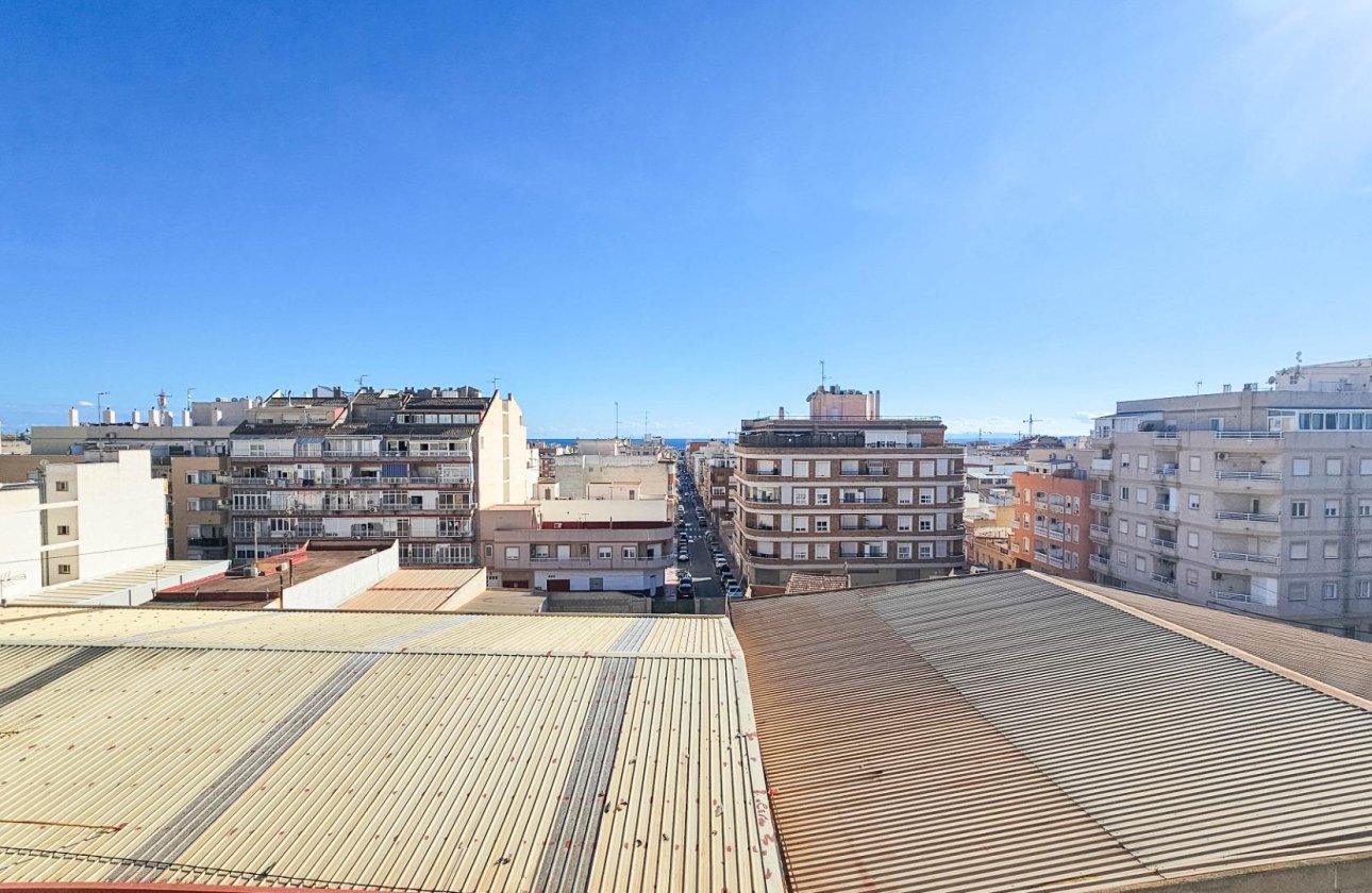 Resale - Apartment -
Torrevieja - Centro