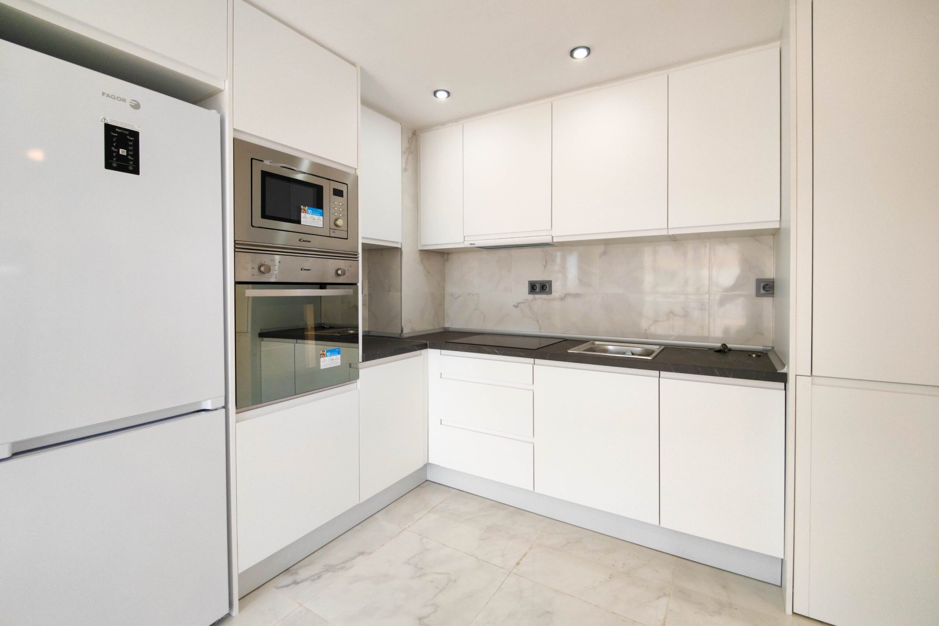 Resale - Apartment -
Torrevieja - Costa Blanca