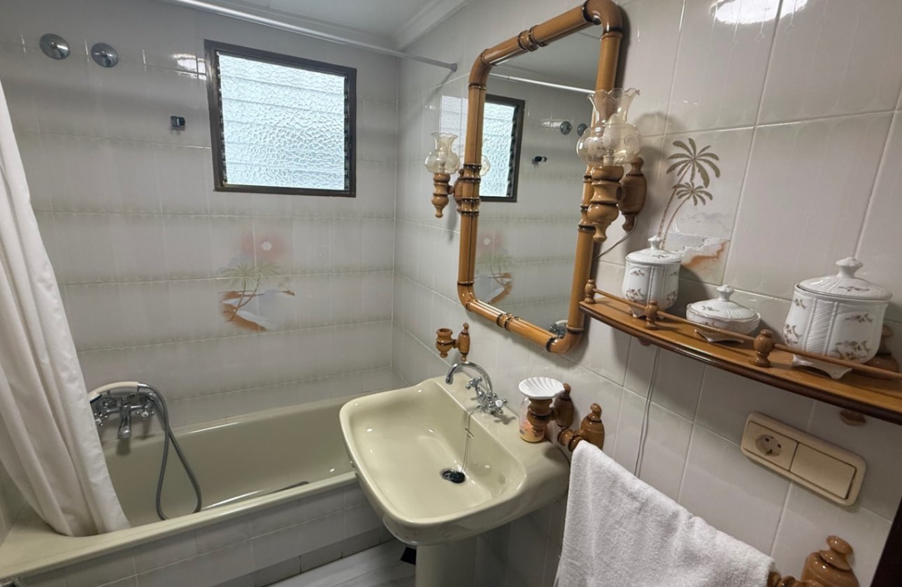 Resale - Apartment -
Torrevieja - Costa Blanca