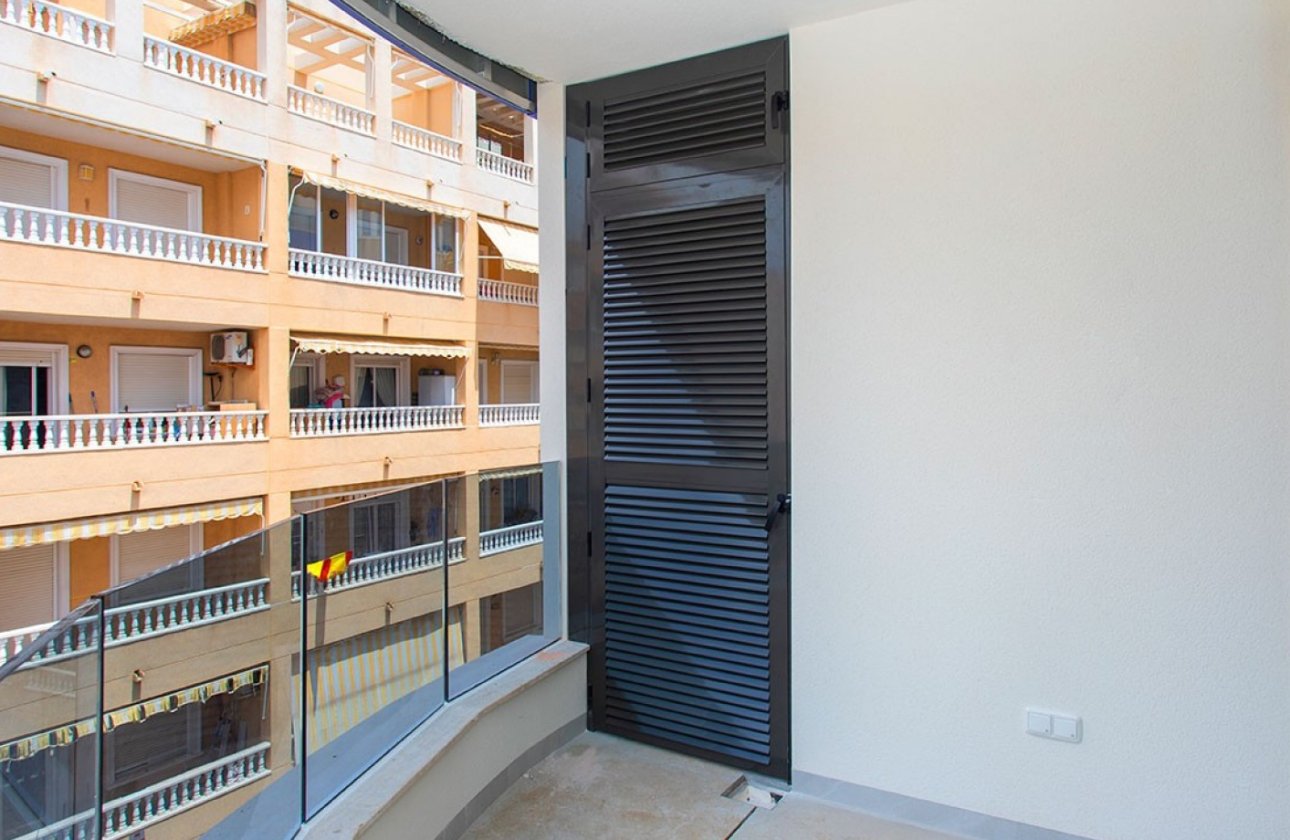 Resale - Apartment -
Torrevieja - Costa Blanca