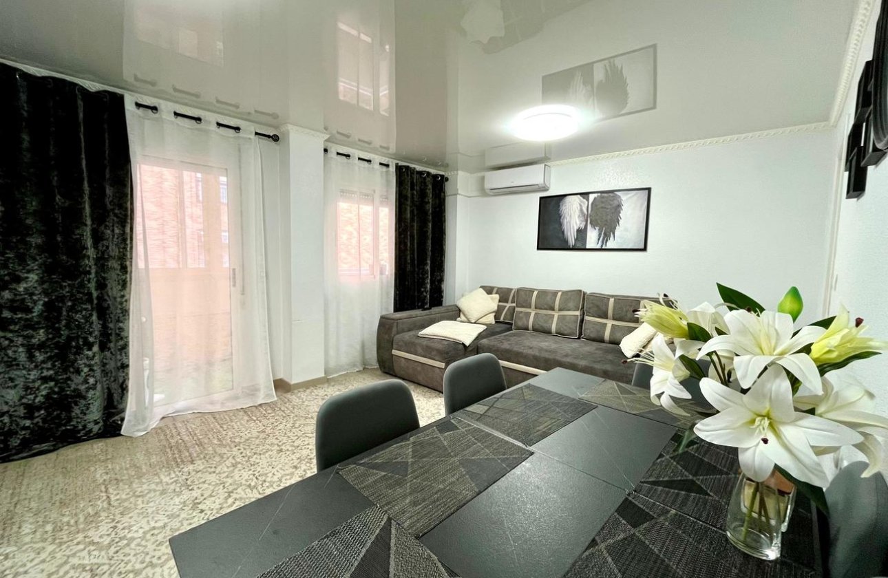 Resale - Apartment -
Torrevieja - Costa Blanca