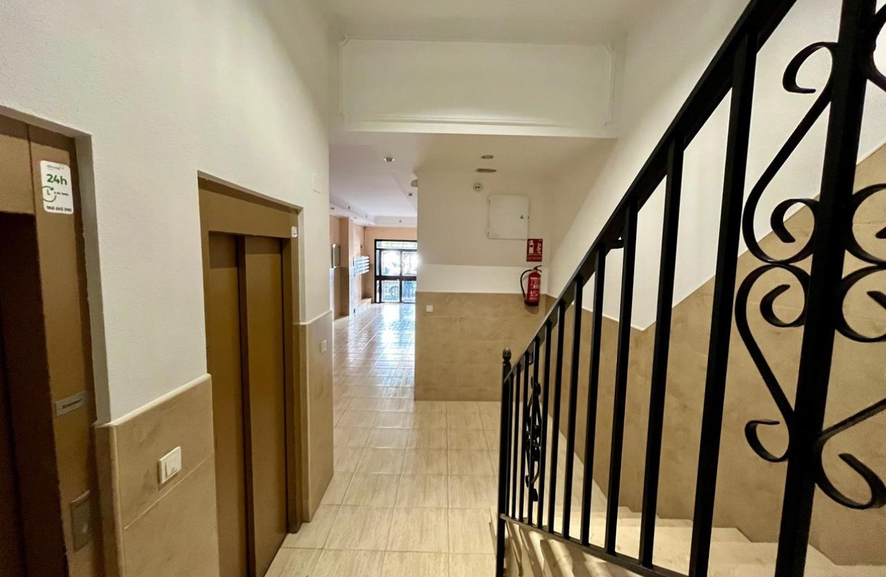 Resale - Apartment -
Torrevieja - Costa Blanca