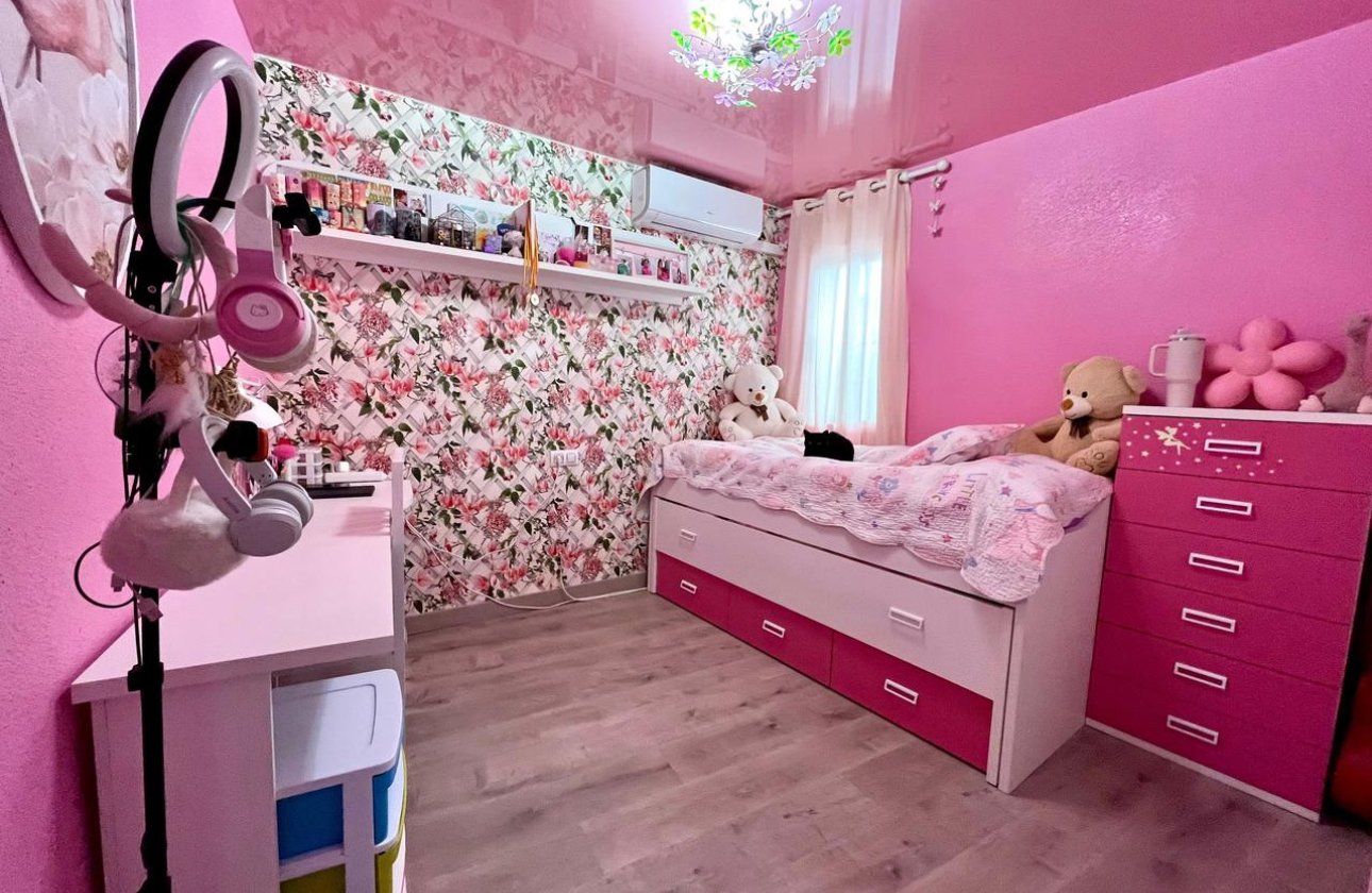 Resale - Apartment -
Torrevieja - Costa Blanca