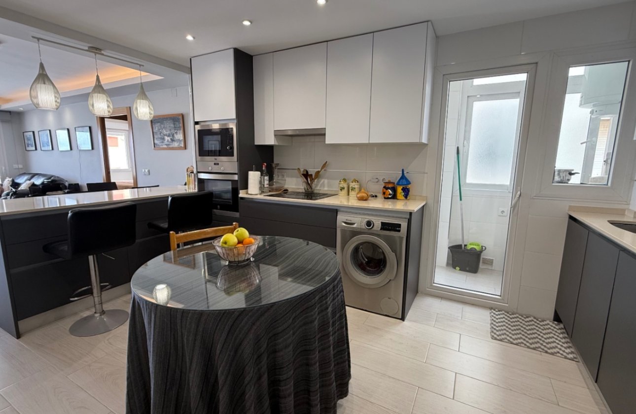 Resale - Apartment -
Torrevieja - Costa Blanca