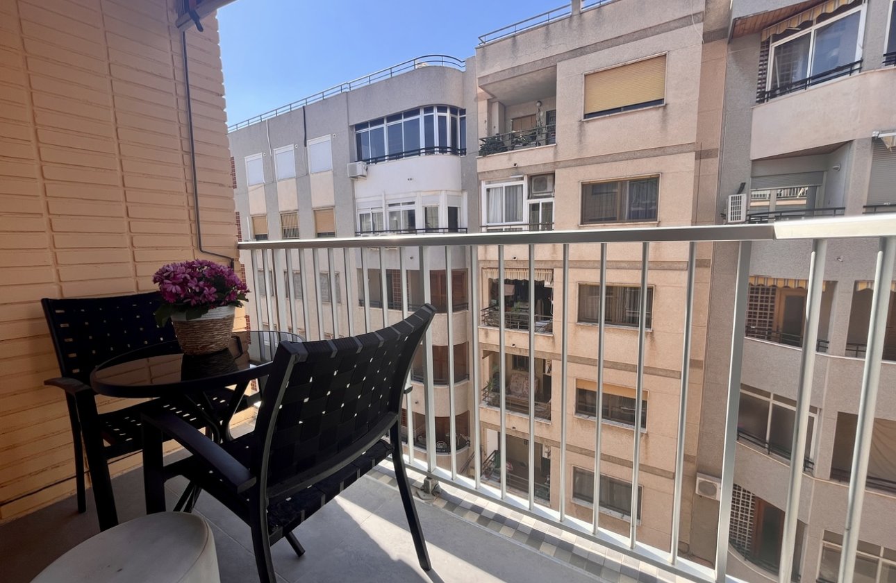 Resale - Apartment -
Torrevieja - Costa Blanca