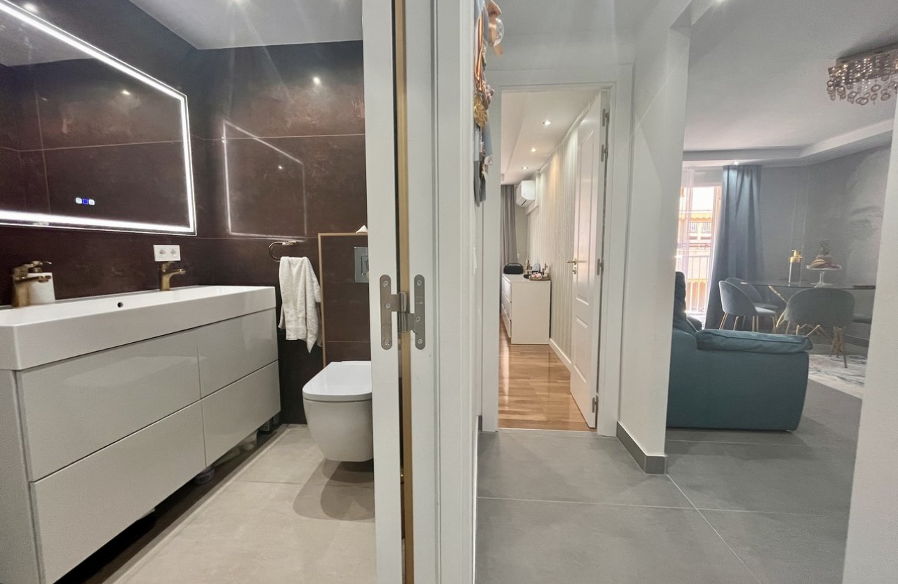 Resale - Apartment -
Torrevieja - Costa Blanca