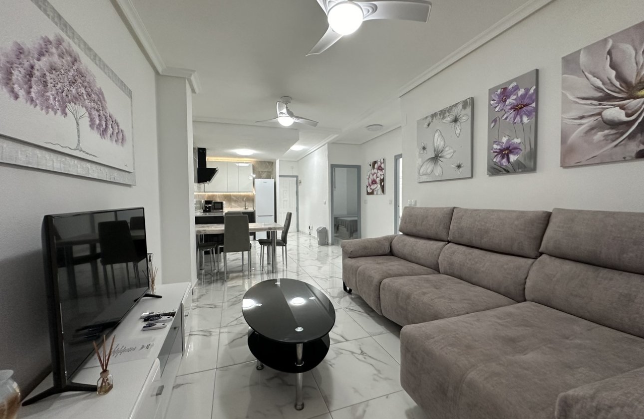 Resale - Apartment -
Torrevieja - Costa Blanca