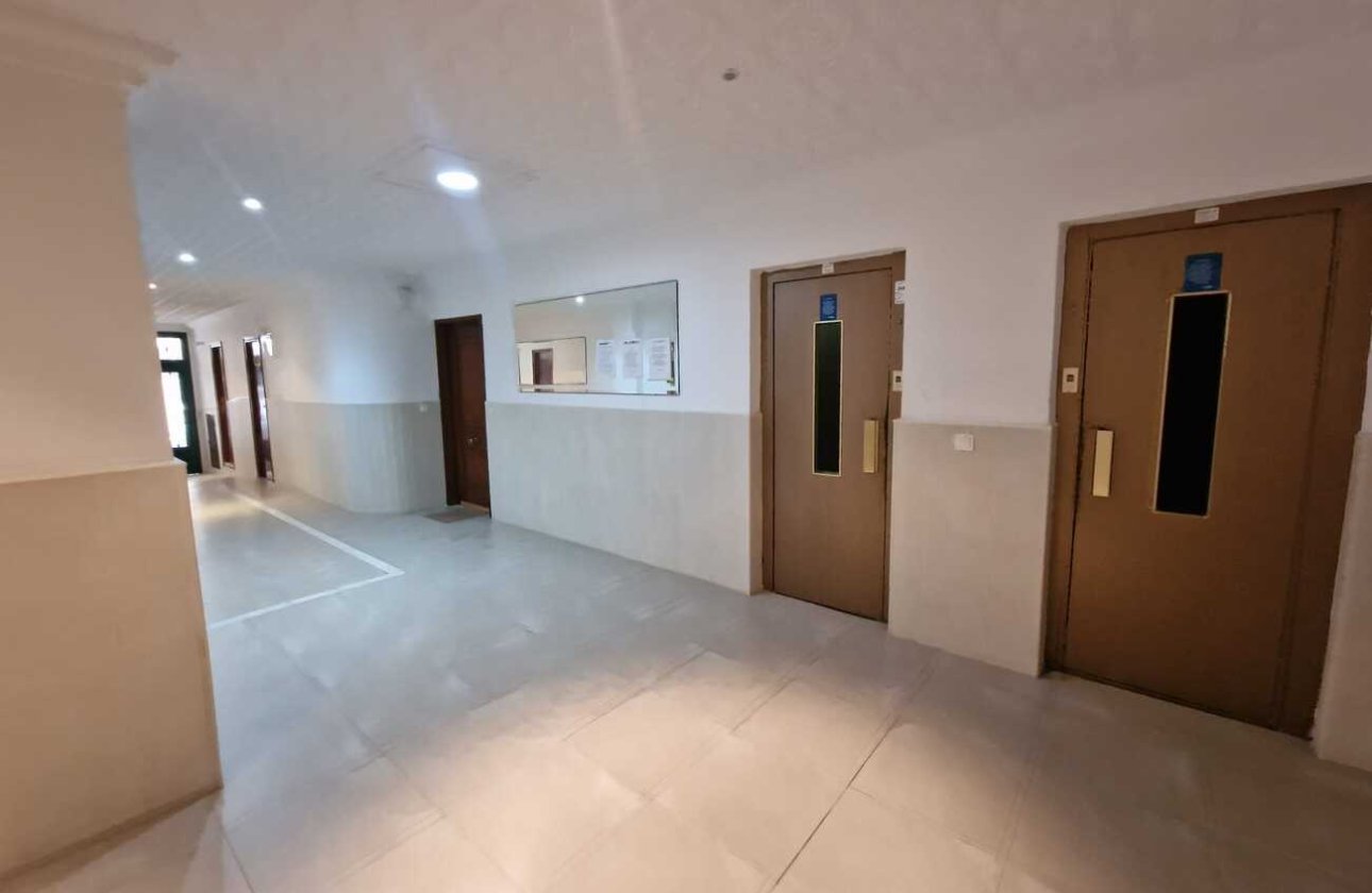 Resale - Apartment -
Torrevieja - Costa Blanca