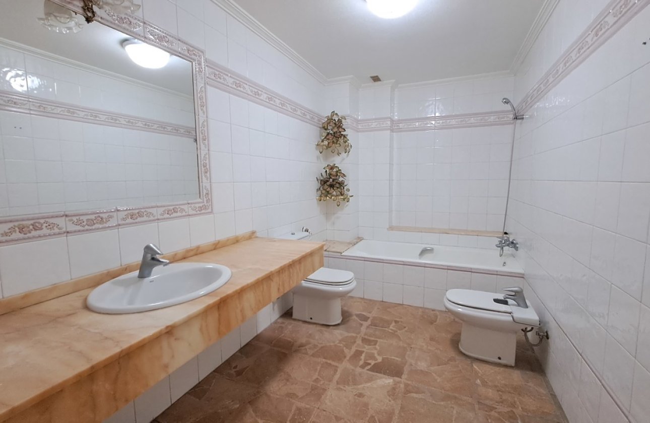 Resale - Apartment -
Torrevieja - Costa Blanca