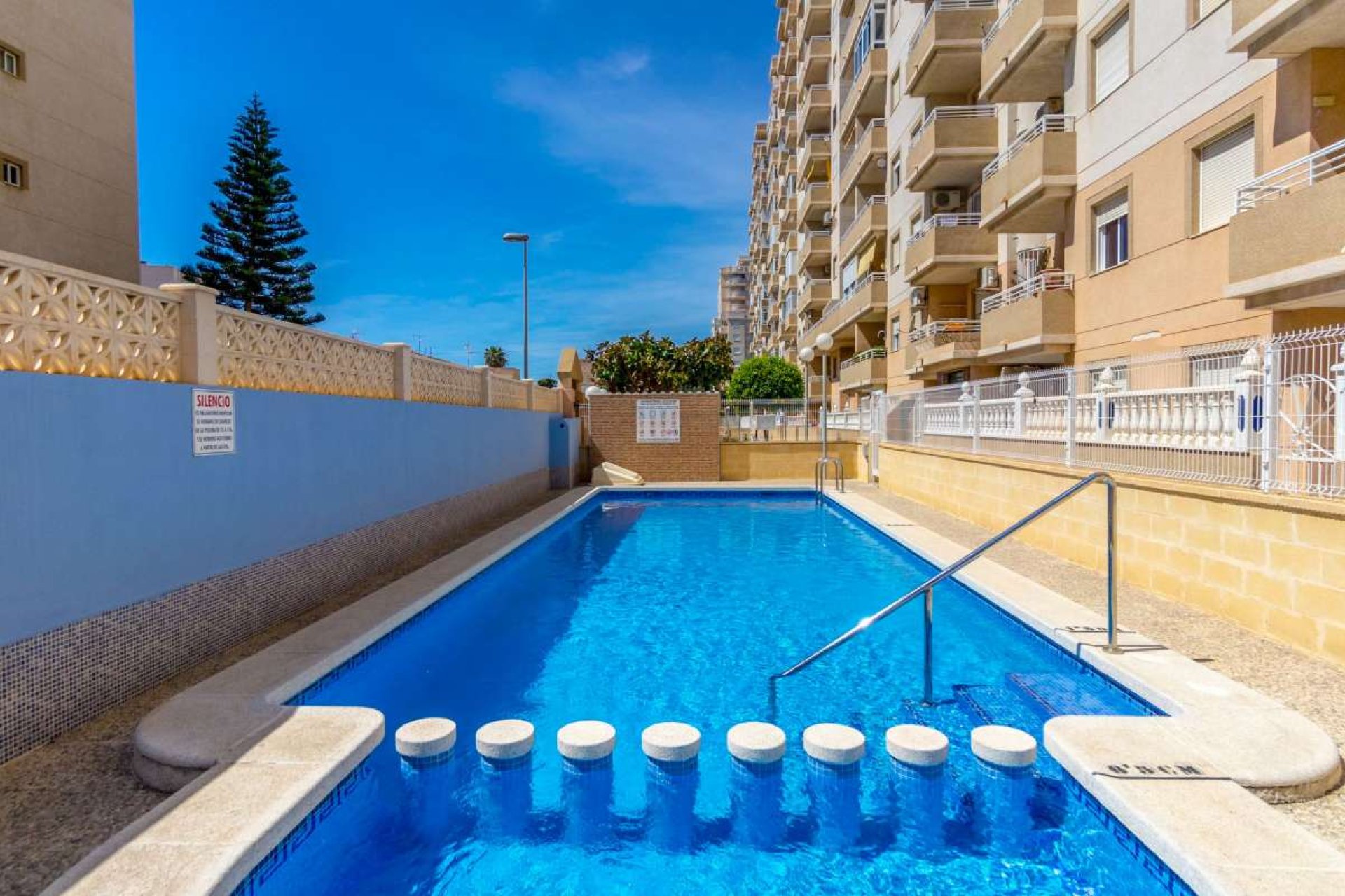 Resale - Apartment -
Torrevieja - Costa Blanca