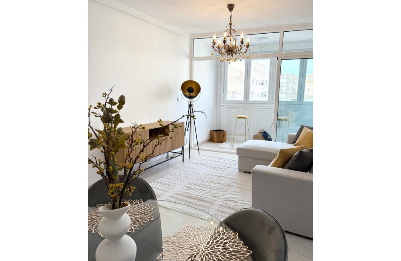 Resale - Apartment -
Torrevieja - Costa Blanca