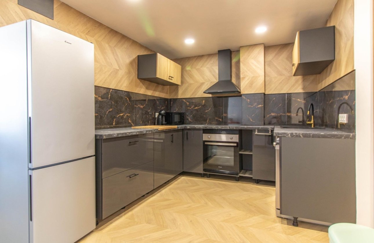 Resale - Apartment -
Torrevieja - Costa Blanca