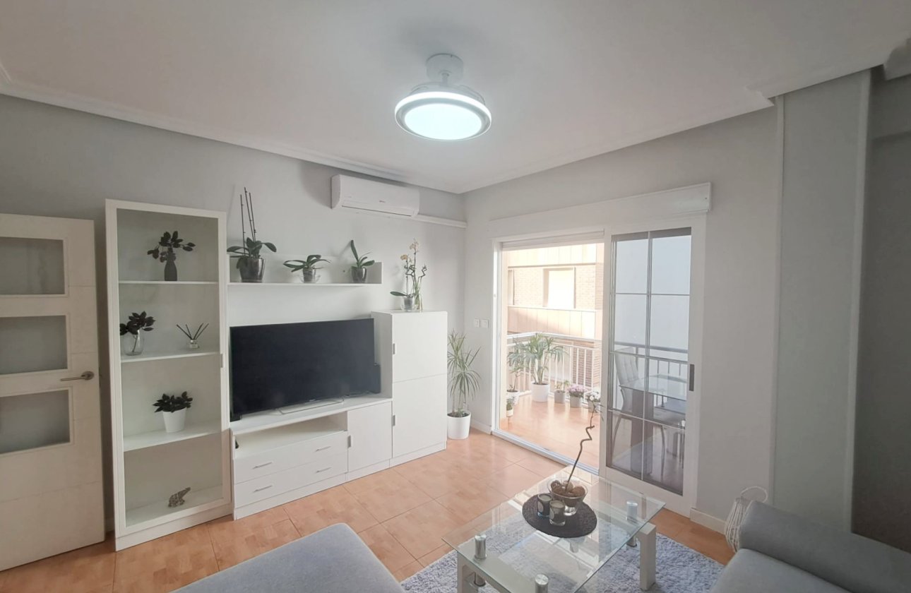 Resale - Apartment -
Torrevieja - Costa Blanca