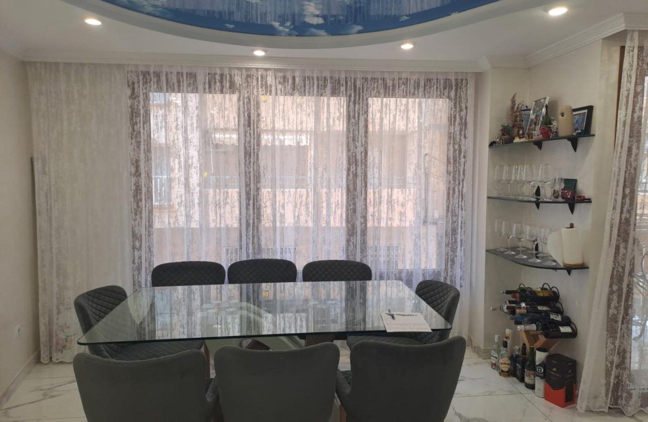 Resale - Apartment -
Torrevieja - Costa Blanca