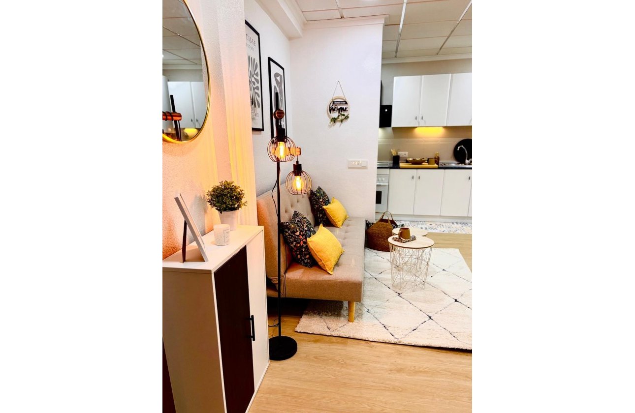 Resale - Apartment -
Torrevieja - Costa Blanca