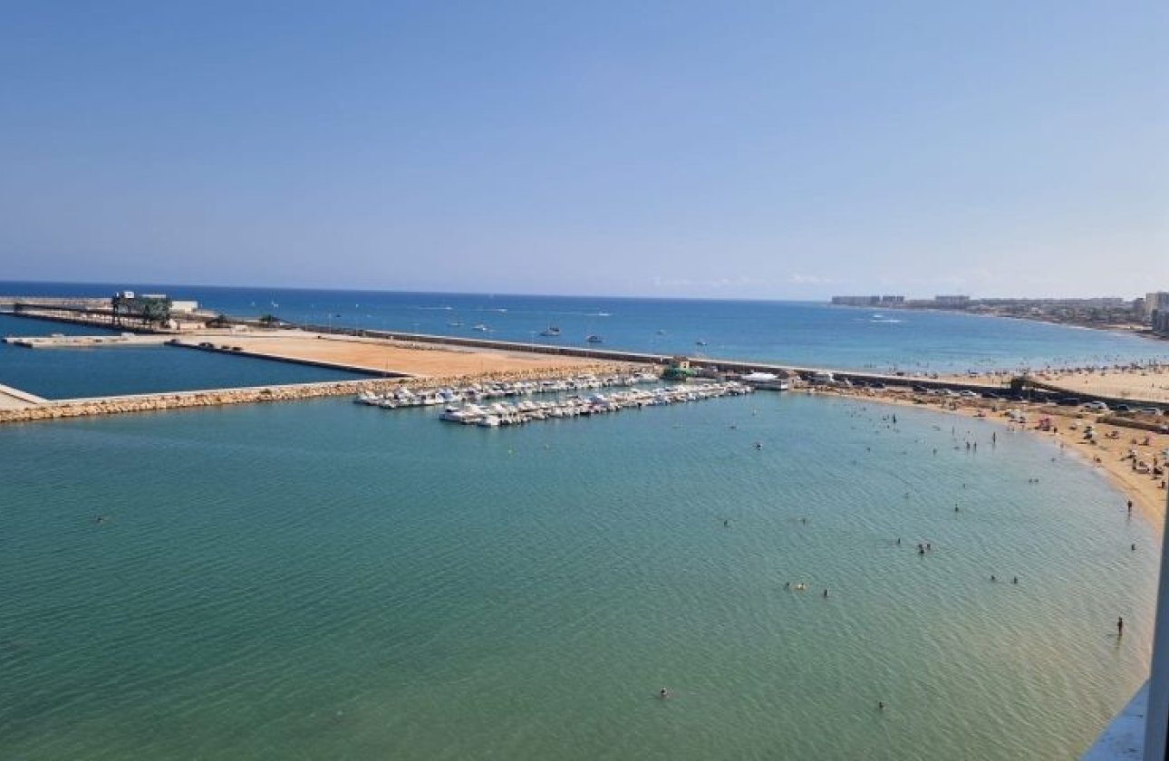 Resale - Apartment -
Torrevieja - Costa Blanca