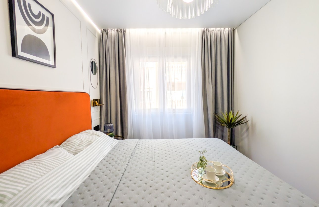 Resale - Apartment -
Torrevieja - Costa Blanca