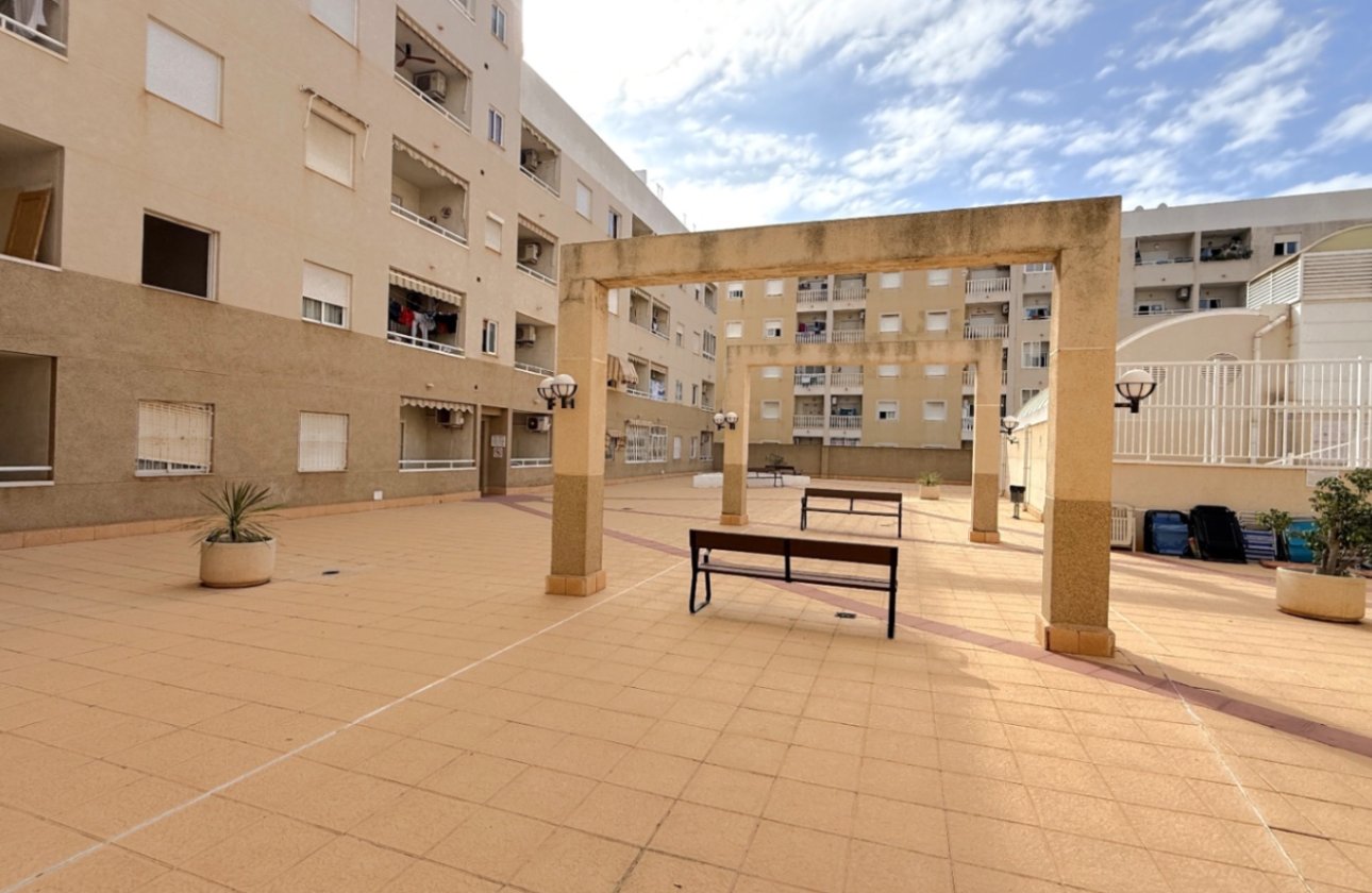 Resale - Apartment -
Torrevieja - Costa Blanca