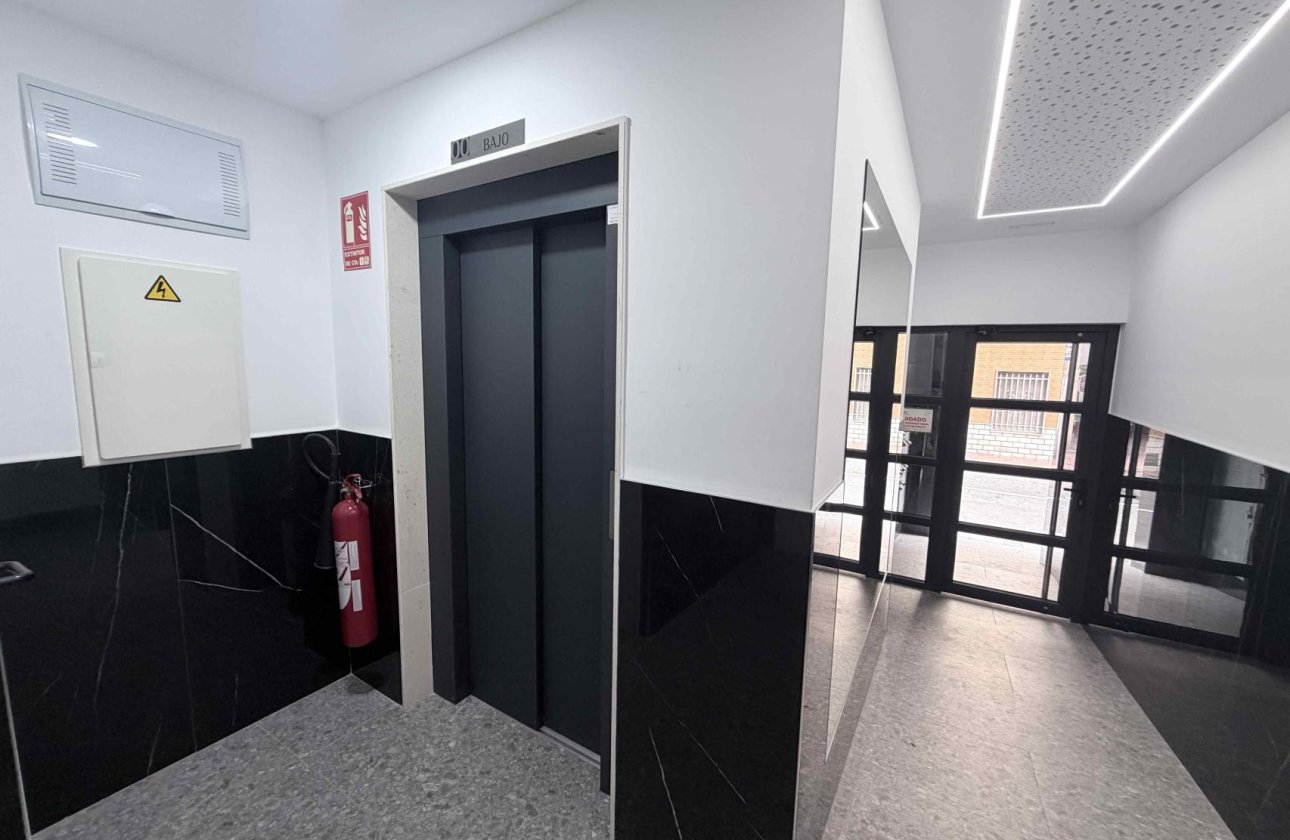 Resale - Apartment -
Torrevieja - Costa Blanca