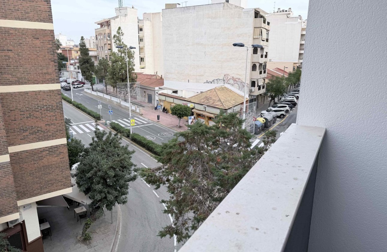 Resale - Apartment -
Torrevieja - Costa Blanca