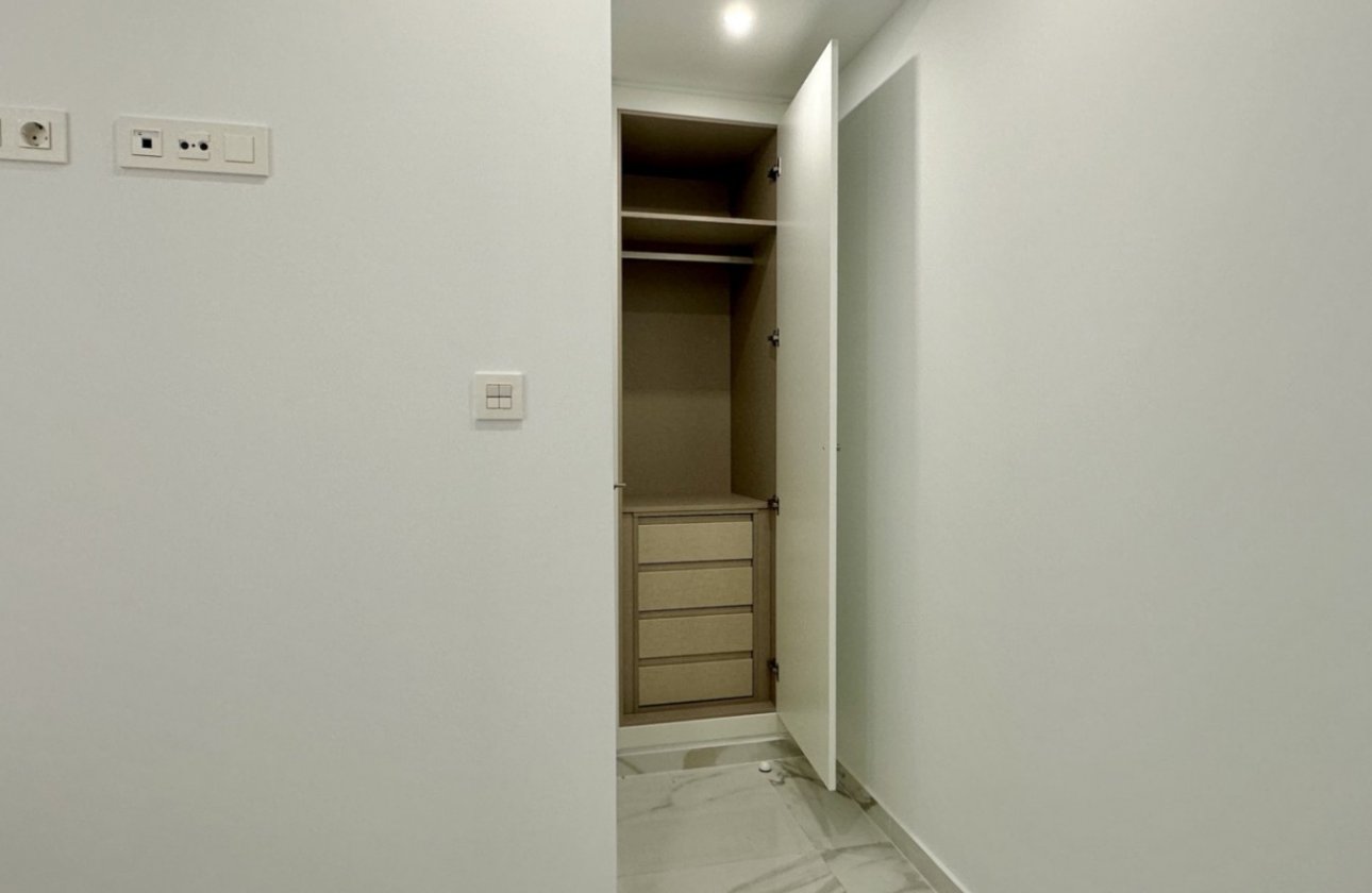 Resale - Apartment -
Torrevieja - Costa Blanca