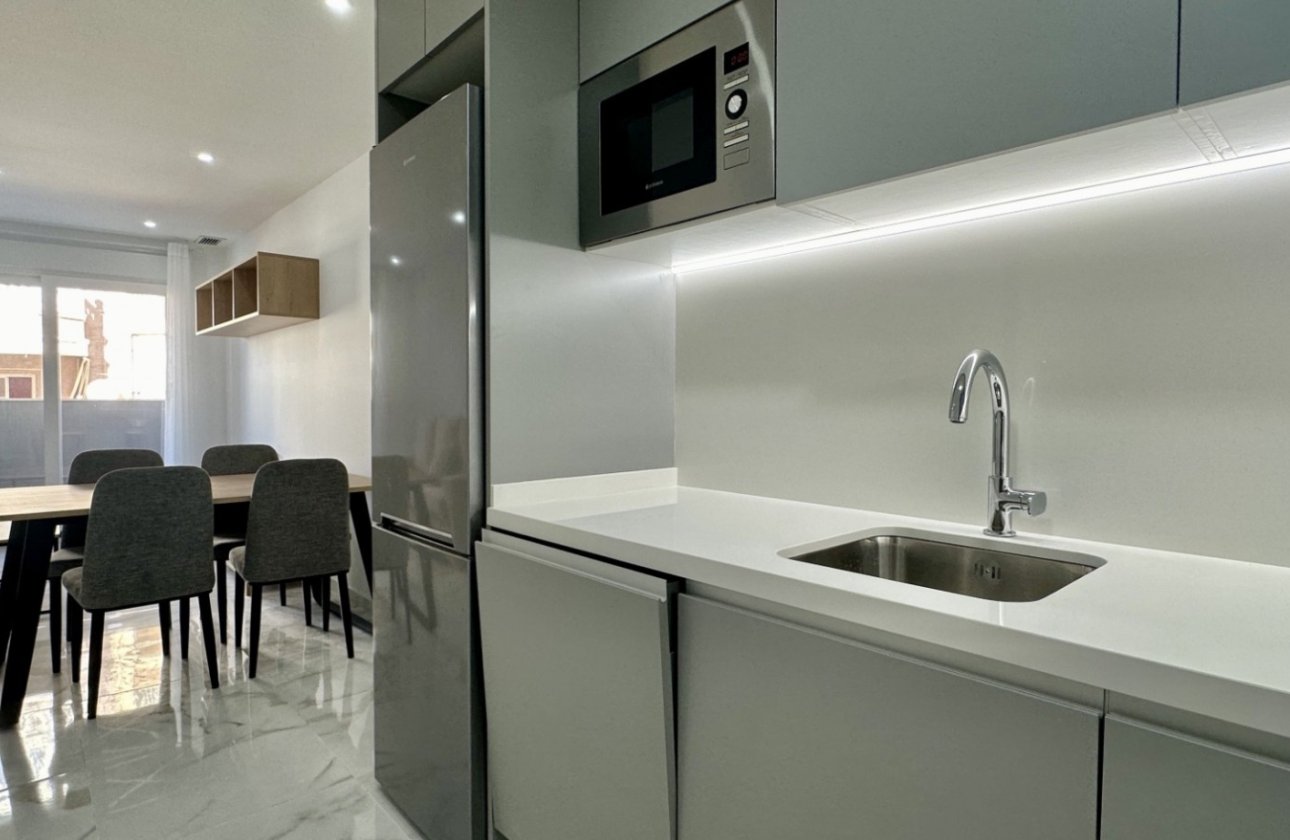 Resale - Apartment -
Torrevieja - Costa Blanca