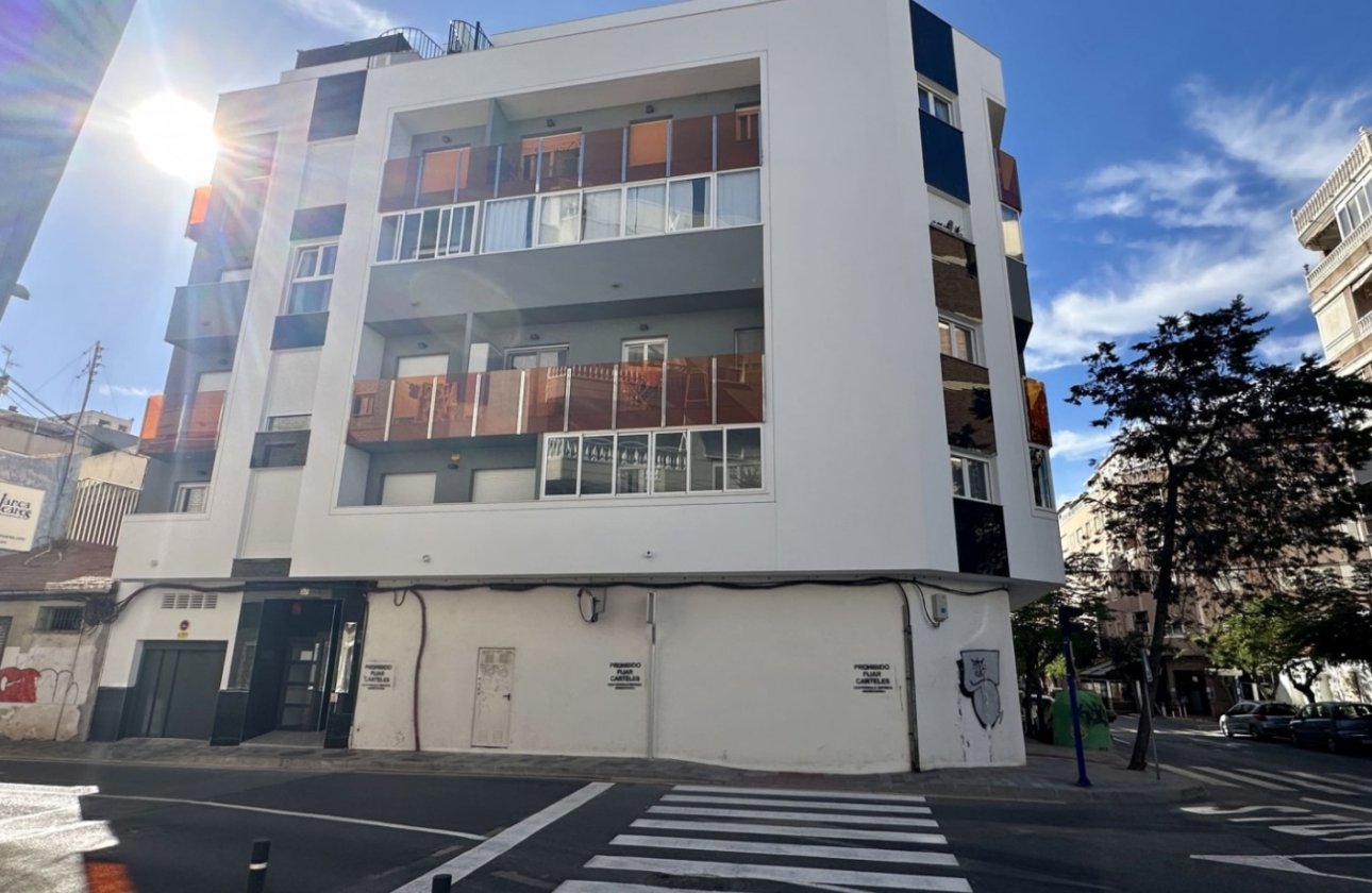 Resale - Apartment -
Torrevieja - Costa Blanca