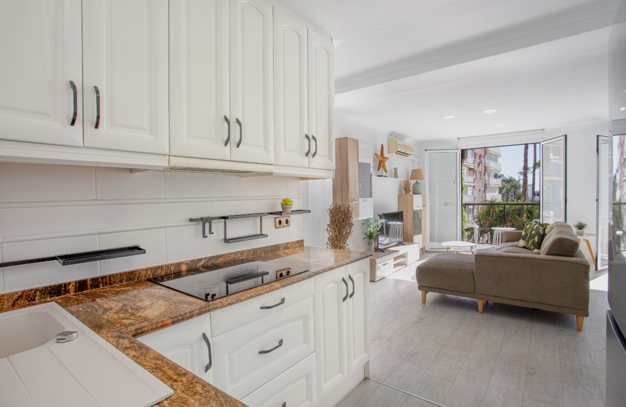 Resale - Apartment -
Torrevieja - Costa Blanca