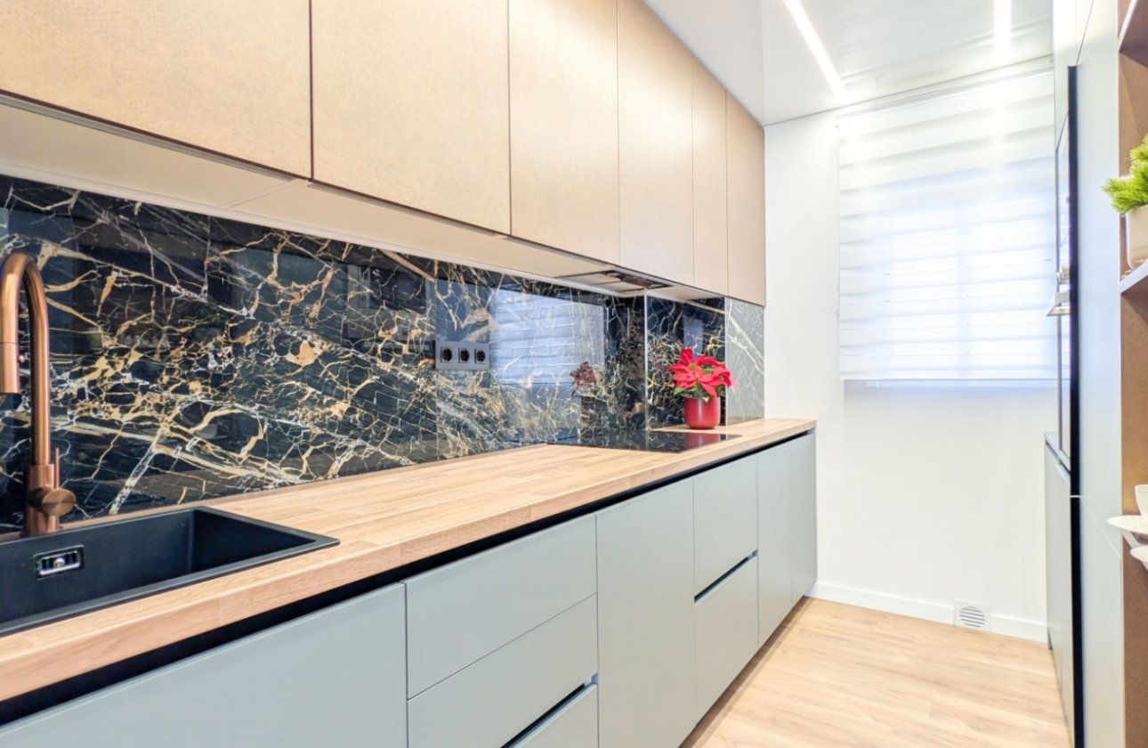 Resale - Apartment -
Torrevieja - Costa Blanca