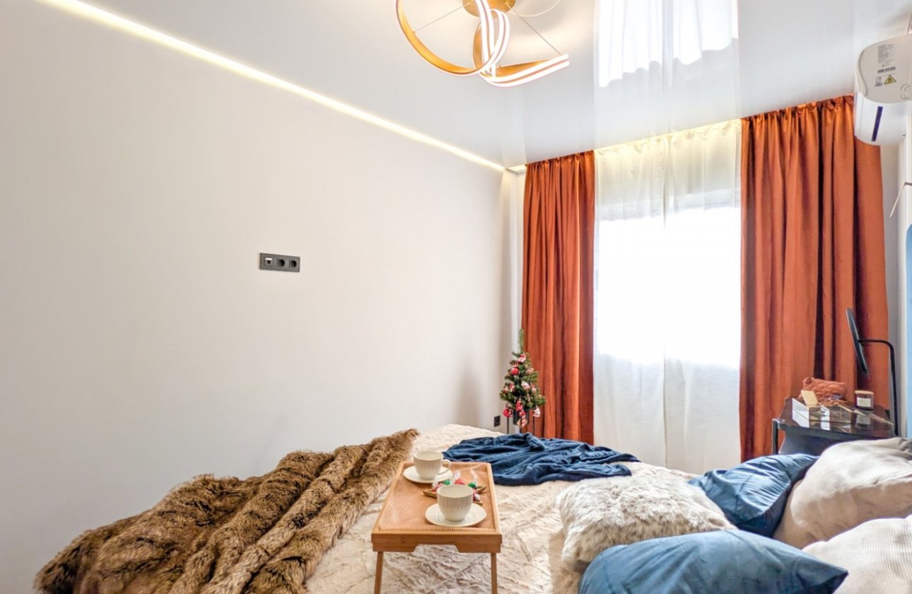 Resale - Apartment -
Torrevieja - Costa Blanca